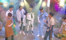 娱乐吃瓜酱甩手舞,娱乐吃瓜酱引领潮流新风尚